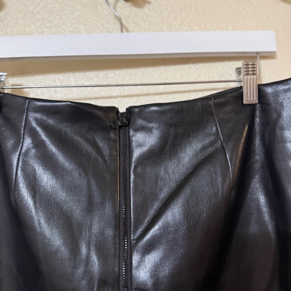 ALICE + OLIVIA Siobhan Vegan Faux Leather Wrap Mini in Black size 12 $250 MSRP - Picture 10 of 12